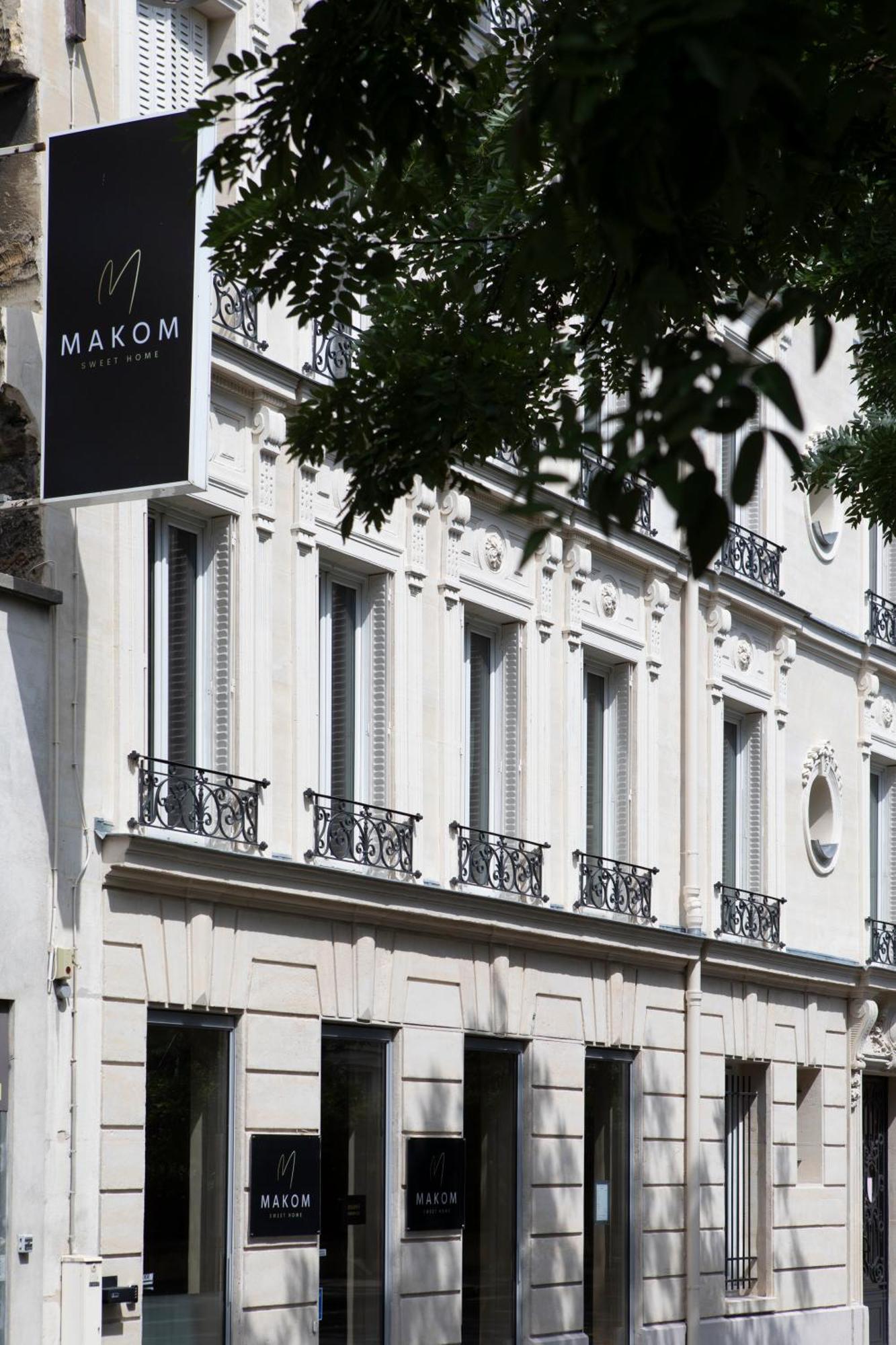 Makom Pereire Paris Exteriör bild